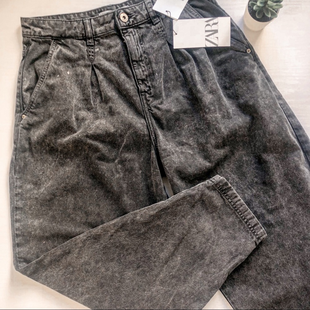 NWT ZARA Mottled/Acid Black Wash High Waisted Pleated Slouchy Jeans Size 6